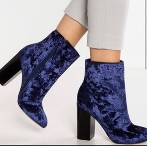 BLUE REBECCA MINKOFF BOOTS SIZE 6.5